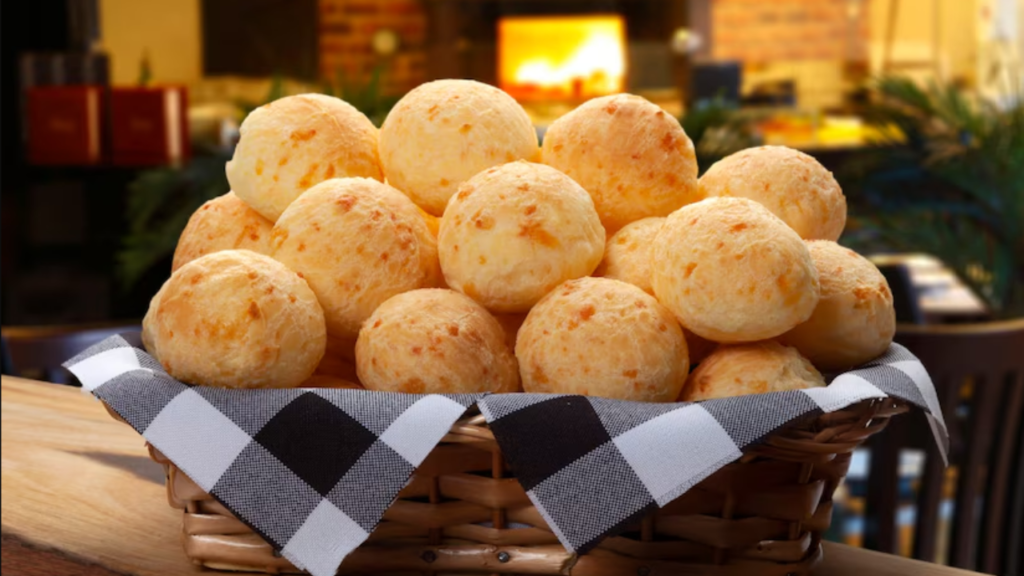 Receita Caseira Tradicional de Pão de Queijo